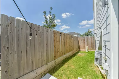 8321 Springwood Canyon Lane, Houston, TX 77055 - Photo 11