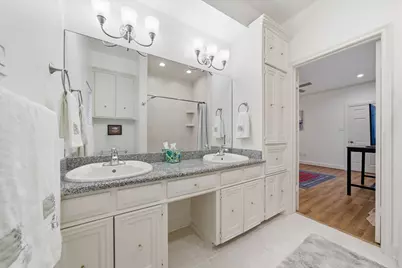 9584 Briar Forest Drive, Houston, TX 77063 - Photo 23