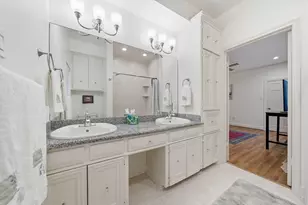 9584 Briar Forest Dr, Houston, TX 77063 - Photo 23