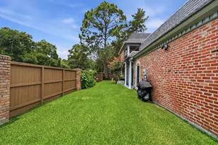 9584 Briar Forest Dr, Houston, TX 77063 - Photo 31