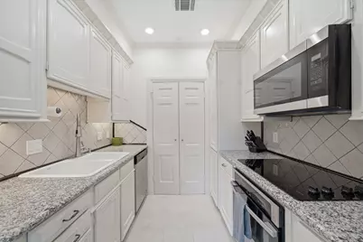 9584 Briar Forest Drive, Houston, TX 77063 - Photo 13