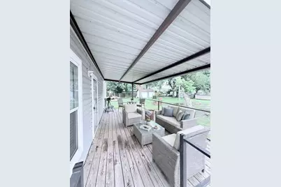 106 N 3rd Street, Highlands, TX 77562 - Photo 13