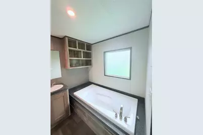 106 N 3rd Street, Highlands, TX 77562 - Photo 5
