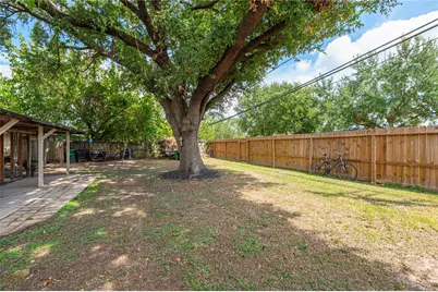 10415 Leawood Boulevard, Houston, TX 77099 - Photo 35