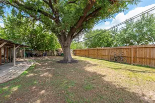 10415 Leawood Blvd, Houston, TX 77099 - Photo 35