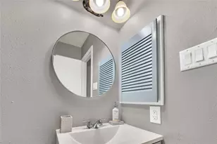 10415 Leawood Blvd, Houston, TX 77099 - Photo 21