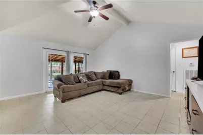 10415 Leawood Boulevard, Houston, TX 77099 - Photo 9