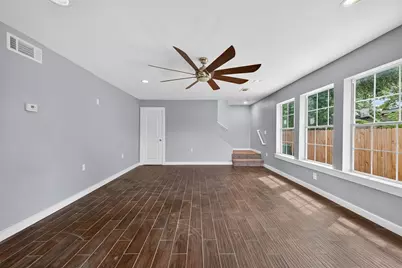 1933 Santa Rosa Street, Houston, TX 77023 - Photo 9