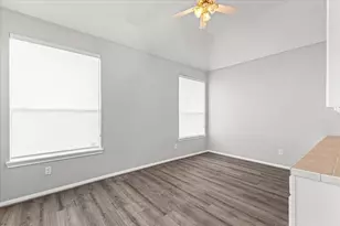 2222 Keeran Point Ct, Sugar Land, TX 77498 - Photo 9