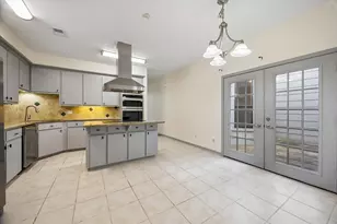 727 Bunker Hill Rd, Houston, TX 77024 - Photo 11