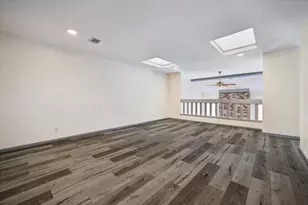 727 Bunker Hill Rd, Houston, TX 77024 - Photo 23