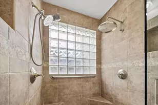 727 Bunker Hill Rd, Houston, TX 77024 - Photo 17