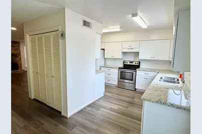 9901 Sharpcrest Street #3, Houston, TX 77036 - Photo 9