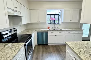 9901 Sharpcrest St, Houston, TX 77036 - Photo 7