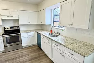 9901 Sharpcrest St, Houston, TX 77036 - Photo 5