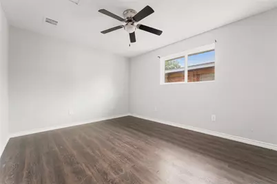 442 Glenburnie Drive, Houston, TX 77022 - Photo 5