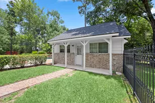 8961 Fallsbrook Ct, Conroe, TX 77302 - Photo 41