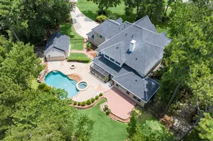 8961 Fallsbrook Ct, Conroe, TX 77302 - Photo 3