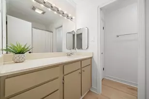 5711 Sugar Hill Dr, Houston, TX 77057 - Photo 11