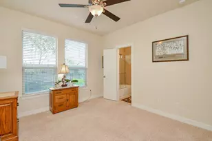 10602 Enclave Shadows Ct, Houston, TX 77043 - Photo 15