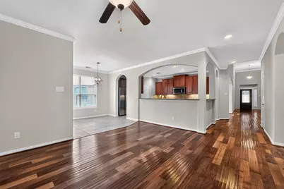 6 S Marshside Place, Spring, TX 77389 - Photo 11
