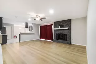 1403 Neptune Ln, Houston, TX 77062 - Photo 3