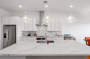 2239 N MacGregor Way, Houston, TX 77004 - Photo 9