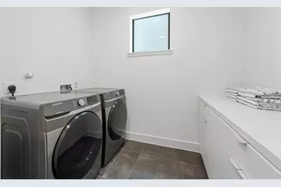 2239 N Macgregor Way, Houston, TX 77004 - Photo 13