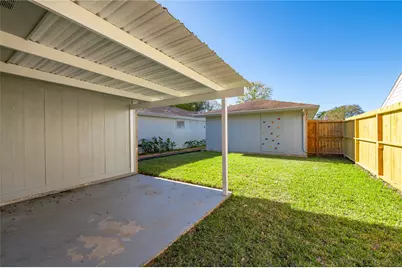 10215 Kirkwren Drive, Houston, TX 77089 - Photo 25