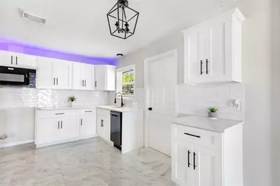 6152 Doulton Drive, Houston, TX 77033 - Photo 15