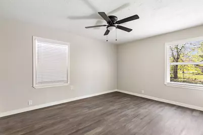 6152 Doulton Drive, Houston, TX 77033 - Photo 29