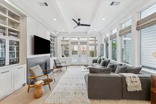 719 E 6th 1/2 St, Houston, TX 77007 - Photo 9