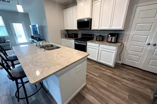 7076 Silverleaf Oak St, Conroe, TX 77304 - Photo 3