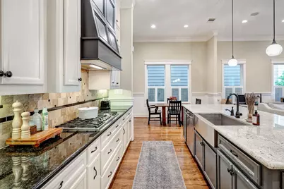 1010 Nicholson Street, Houston, TX 77008 - Photo 9