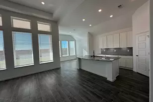 2514 Shallow Lk Ln, Iowa Colony, TX 77583 - Photo 5