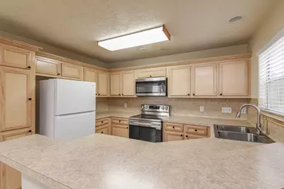 213 Foster Street, Tomball, TX 77375 - Photo 5
