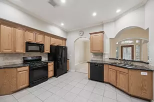 13507 Brookbluff Ln, Houston, TX 77077 - Photo 7
