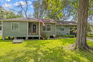 385 W Smith St, Sour Lake, TX 77659 - Photo 17