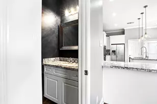 427 Sikes St, Houston, TX 77018 - Photo 13