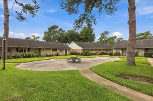 1016 Tri Oaks Ln, Houston, TX 77043 - Photo 19