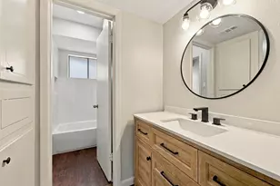 1016 Tri Oaks Ln, Houston, TX 77043 - Photo 17