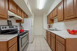 8201 Richmond Ave, Houston, TX 77063 - Photo 13