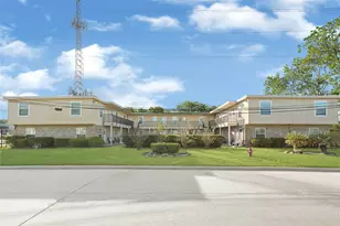 107 E Willowick Ave, Friendswood, TX 77546 - Photo 13