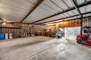 214 Lochness Dr, Highlands, TX 77562 - Photo 5