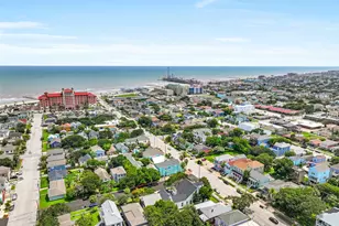 1518 21st St, Galveston, TX 77550 - Photo 35