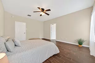 10427 Lyndon Meadows Dr, Houston, TX 77095 - Photo 15