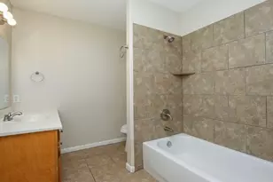 10819 Royal Tricia Dr, Conroe, TX 77303 - Photo 7