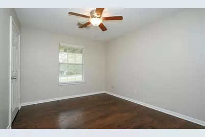 10819 Royal Tricia Drive, Conroe, TX 77303 - Photo 9