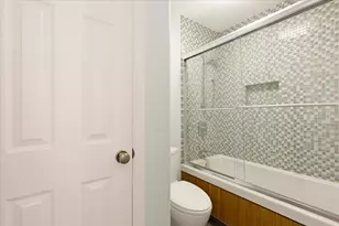 5103 Locust St, Bellaire, TX 77401 - Photo 21