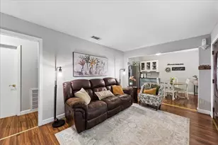 5015 Caplin St, Houston, TX 77026 - Photo 9